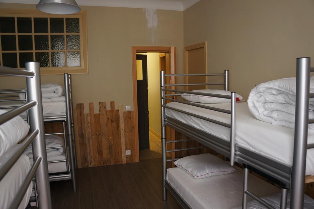 Es Hostel Saint-Gilles Exterior photo